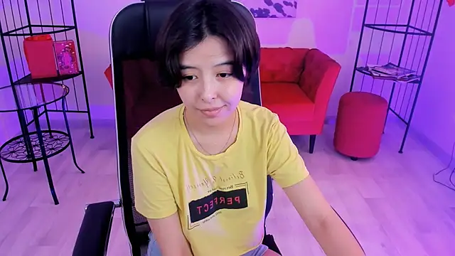 Snapshot of SirenMystiq chatting on July 20, 10:39 am SirenMystiq online show from July 20, 10:39 am