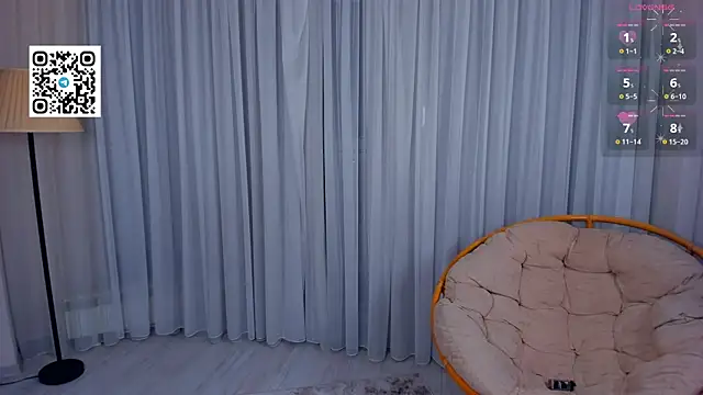 Snapshot of LenaKurpiel chatting on December 16, 4:34 pm LenaKurpiel online show from December 16, 4:34 pm