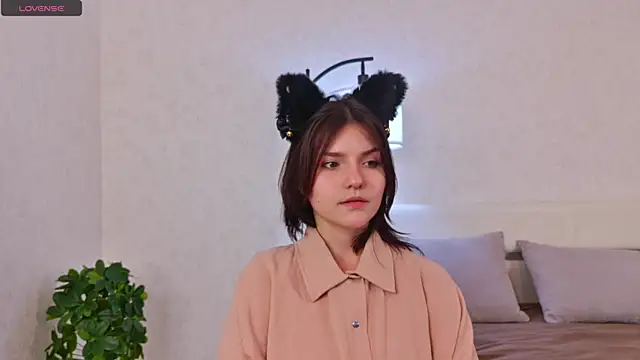 NyraVesperis online show from April 23, 12:29 pm