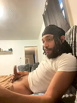 Snapshot of bigdickpapi19 chatting on December 13, 8:58 pm bigdickpapi19 online show from December 13, 8:58 pm