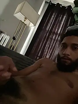 Snapshot of bigdickpapi19 chatting on August 5, 4:21 pm bigdickpapi19 online show from August 5, 4:21 pm