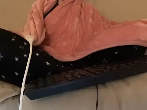 ijustturned18today online show from February 16, 6:53 am