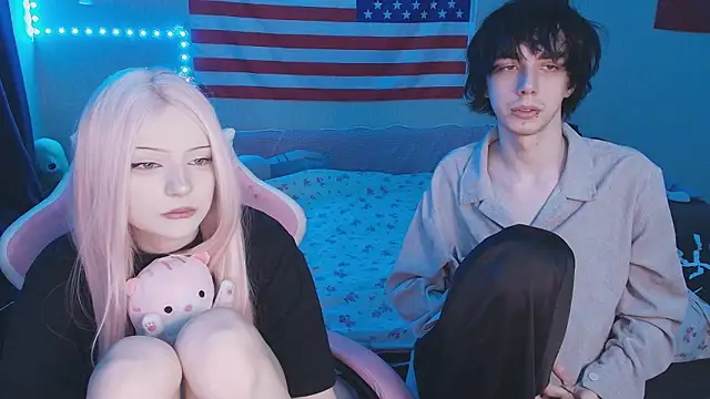 Snapshot of midnight_memories chatting on February 2, 7:34 pm midnight memories online show from February 2, 7:34 pm