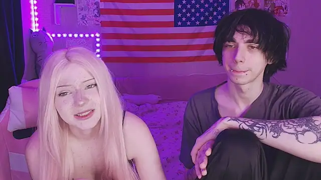 Snapshot of midnight_memories chatting on February 10, 12:48 am midnight memories online show from February 10, 12:48 am