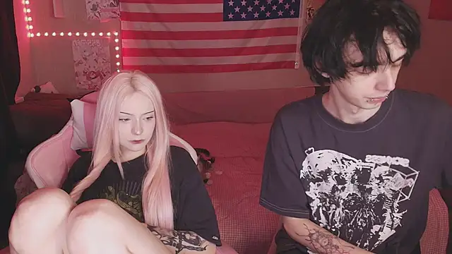 Snapshot of midnight_memories chatting on February 13, 1:01 am midnight memories online show from February 13, 1:01 am