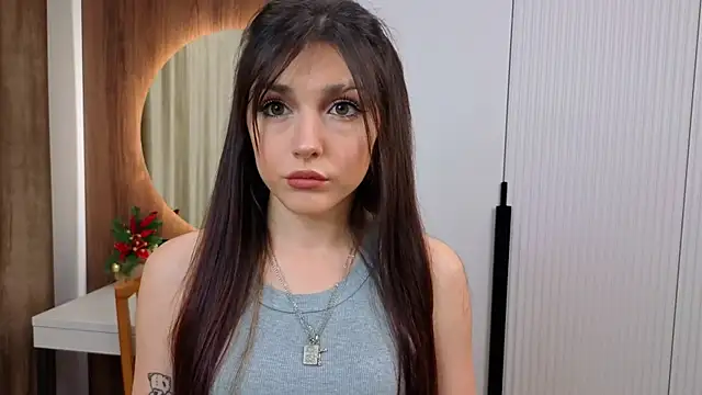 Snapshot of NatishaAlpern chatting on December 16, 2:27 am NatishaAlpern online show from December 16, 2:27 am