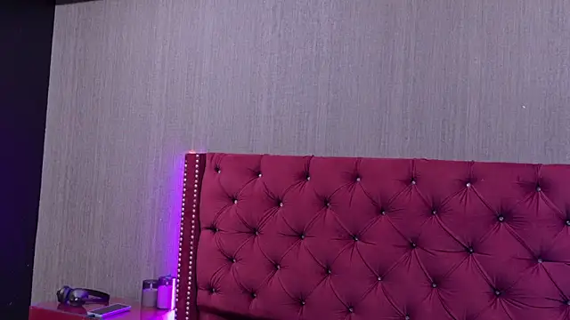 Snapshot of Shelly_bat chatting on June 5, 10:15 pm Shelly bat online show from June 5, 10:15 pm