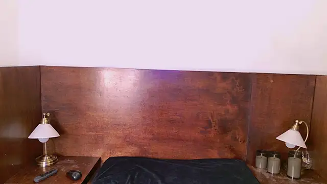 Snapshot of Shelly_bat chatting on July 21, 10:23 pm Shelly bat online show from July 21, 10:23 pm