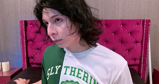 Snapshot of Shelly_bat chatting on July 30, 10:20 pm Shelly bat online show from July 30, 10:20 pm