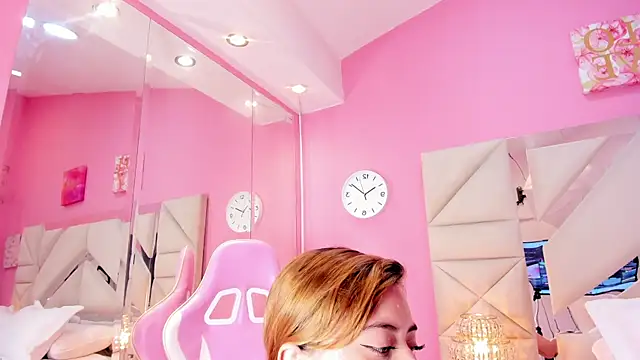 Snapshot of rousse_millers chatting on July 2, 3:34 am rousse millers online show from July 2, 3:34 am