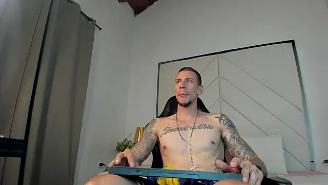 J king   online show from June 11, 7:45 pm