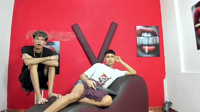 Snapshot of HORNY_PRETTY chatting on May 9, 4:34 pm HORNY PRETTY online show from May 9, 4:34 pm