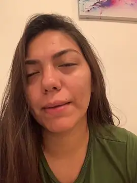 Snapshot of giny_sexii chatting on December 15, 5:44 am giny sexii online show from December 15, 5:44 am