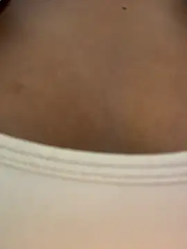 Snapshot of Valeria-escobar chatting on July 17, 11:28 am Valeria-escobar online show from July 17, 11:28 am