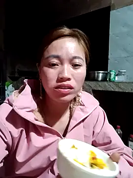 little-effy online show from February 18, 6:31 am