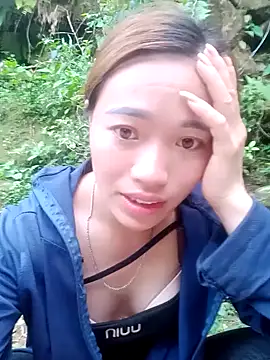 Snapshot of little-effy chatting on May 17, 11:17 am little-effy online show from May 17, 11:17 am