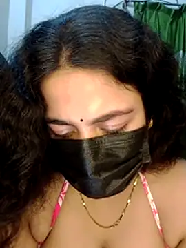 nosrat014 online show from May 1, 10:47 pm