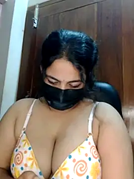 Snapshot of nosrat014 chatting on June 5, 6:13 pm nosrat014 online show from June 5, 6:13 pm