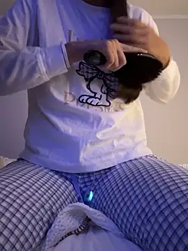 soykittyy444 online show from May 17, 12:52 am