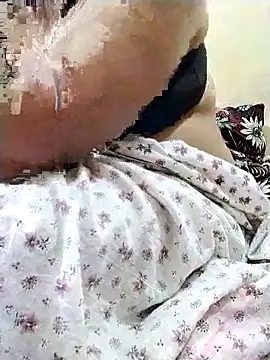 Snapshot of Sexy_Riya123 chatting on December 15, 5:17 pm Sexy Riya123 online show from December 15, 5:17 pm