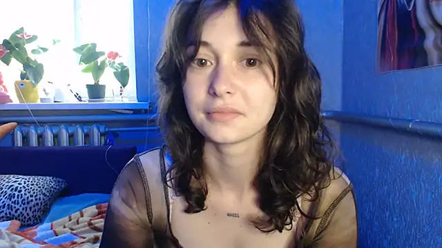 Snapshot of Angelik5371 chatting on July 8, 7:02 am Angelik5371 online show from July 8, 7:02 am