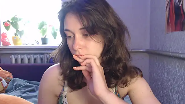Snapshot of Angelik5371 chatting on July 18, 6:17 am Angelik5371 online show from July 18, 6:17 am