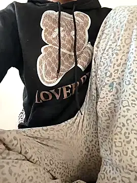 Snapshot of tenifer chatting on December 15, 9:46 am tenifer online show from December 15, 9:46 am