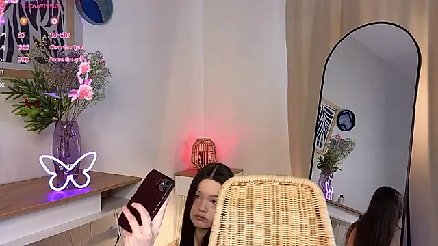 natur ella online show from March 16, 1:04 pm