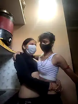 Snapshot of jaanvi-Rani chatting on February 10, 3:43 am jaanvi-Rani online show from February 10, 3:43 am