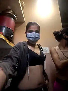 Snapshot of jaanvi-Rani chatting on February 19, 3:24 am jaanvi-Rani online show from February 19, 3:24 am