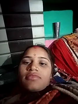 Snapshot of Aaisha_01 chatting on December 15, 3:27 pm Aaisha 01 online show from December 15, 3:27 pm