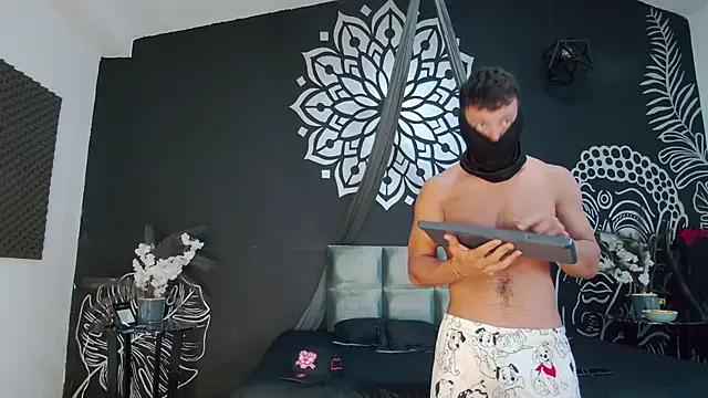 MagnusKnight  online show from January 14, 1:17 pm