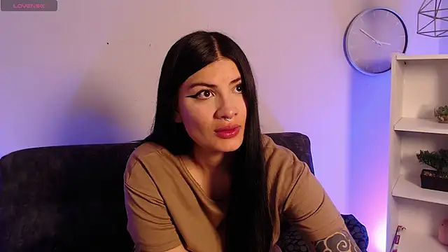 Lunaclarx online show from December 17, 12:11 pm