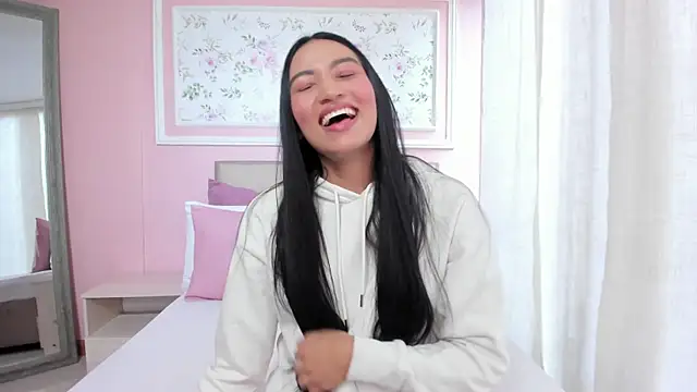 Snapshot of barbara_noa chatting on December 16, 12:32 pm barbara noa online show from December 16, 12:32 pm