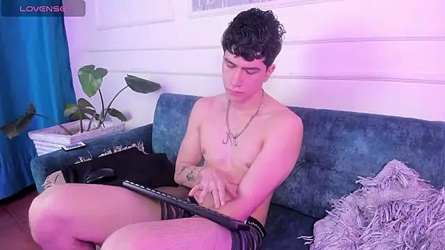 Criss Adams online show from March 17, 2:16 am