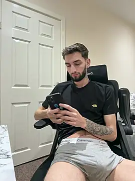 Snapshot of Juliann69Ramiro chatting on February 25, 9:24 pm Juliann69Ramiro online show from February 25, 9:24 pm