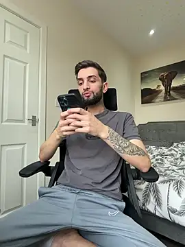 Snapshot of Juliann69Ramiro chatting on February 27, 1:33 pm Juliann69Ramiro online show from February 27, 1:33 pm