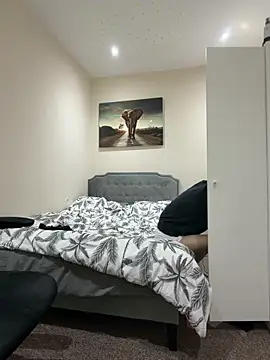 Snapshot of Juliann69Ramiro chatting on February 28, 7:37 pm Juliann69Ramiro online show from February 28, 7:37 pm