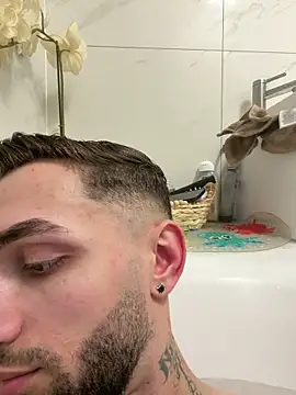 Snapshot of Juliann69Ramiro chatting on March 4, 6:03 pm Juliann69Ramiro online show from March 4, 6:03 pm