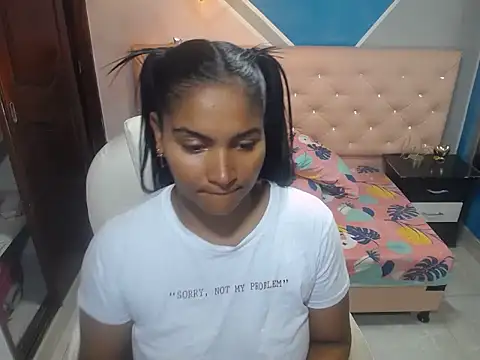 Snapshot of Celeste_wood chatting on December 16, 8:25 pm Celeste wood online show from December 16, 8:25 pm