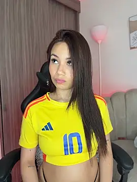 Tamaraserra online show from June 17, 7:04 pm