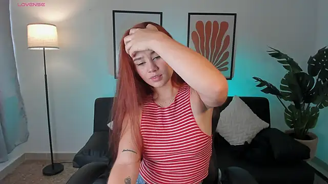 Snapshot of Amelia_Saenz_ chatting on May 7, 8:25 pm Amelia Saenz online show from May 7, 8:25 pm