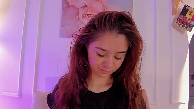 Snapshot of Amelia_Saenz_ chatting on June 21, 11:35 am Amelia Saenz online show from June 21, 11:35 am
