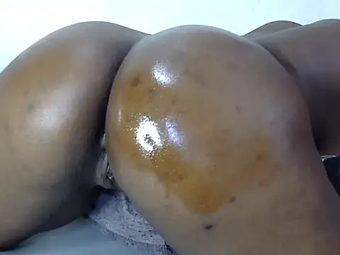 Snapshot of Erotic_vybez_ chatting on December 18, 6:41 am Erotic vybez online show from December 18, 6:41 am