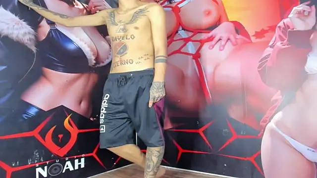 Snapshot of PrincessForHotBoys chatting on December 14, 2:39 am PrincessForHotBoys online show from December 14, 2:39 am