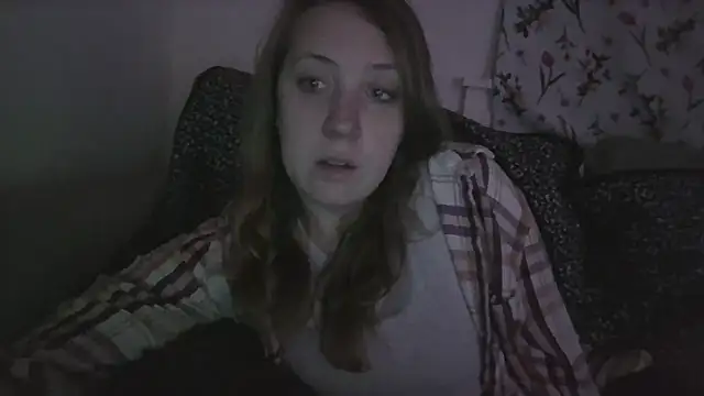 Snapshot of dixielover1229 chatting on December 20, 2:29 am dixielover1229 online show from December 20, 2:29 am