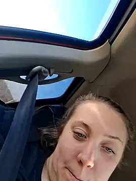 Snapshot of dixielover1229 chatting on January 18, 7:17 pm dixielover1229 online show from January 18, 7:17 pm