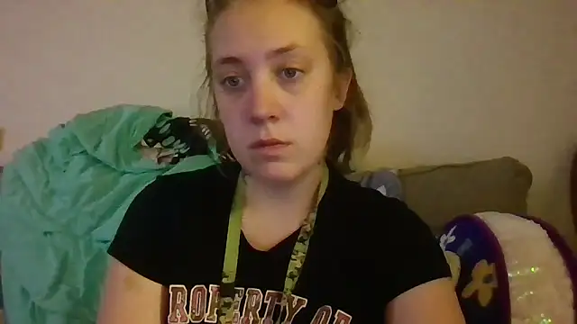 Snapshot of dixielover1229 chatting on March 20, 5:18 pm dixielover1229 online show from March 20, 5:18 pm