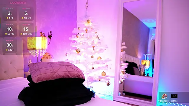 Snapshot of DahliaMoonfire chatting on December 14, 6:45 pm DahliaMoonfire online show from December 14, 6:45 pm