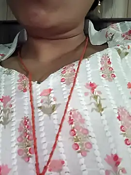 Snapshot of teena-11 chatting on July 2, 2:45 pm teena-11 online show from July 2, 2:45 pm